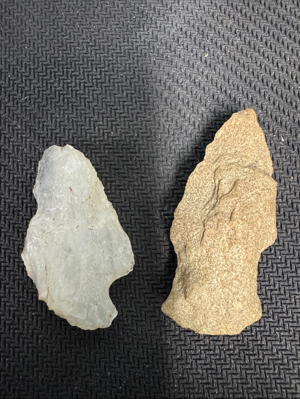 Pair of Prehistoric Native American Stone Projectile Points Arrowheads
